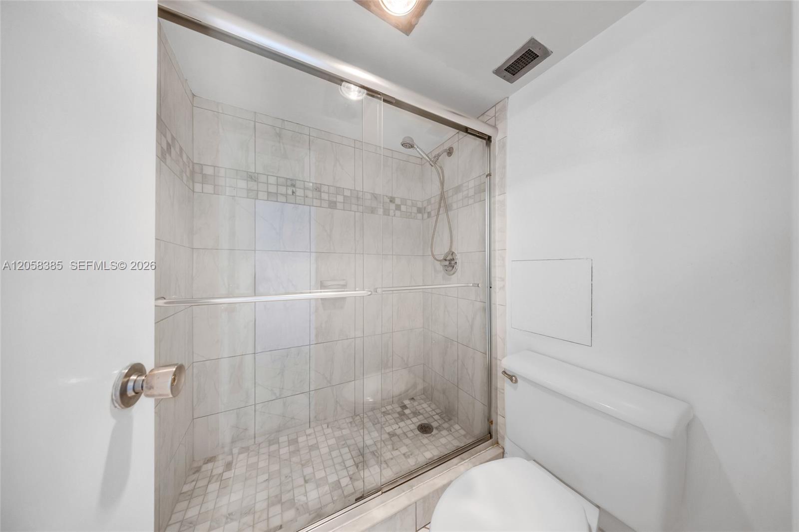 202 1 / 2 762 sq. ft. $ 2026-07-22 0 Photo