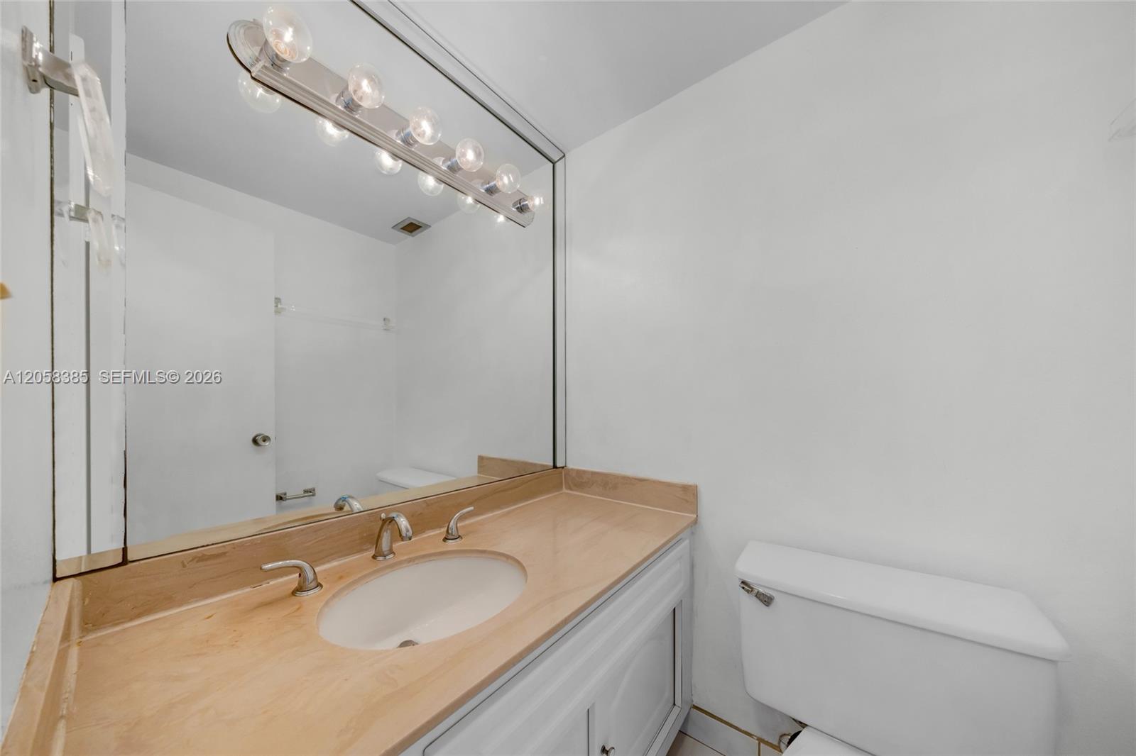 202 1 / 2 762 sq. ft. $ 2026-07-22 0 Photo