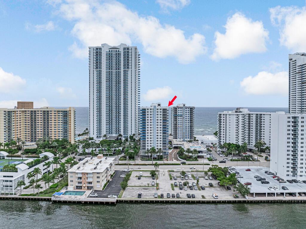 Photo of 2751 Ocean  #1008, Hollywood, Florida, 33019 - 01