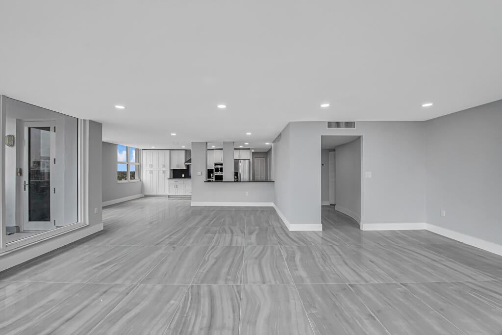 Photo of 2751 Ocean  #1008, Hollywood, Florida, 33019 - 13