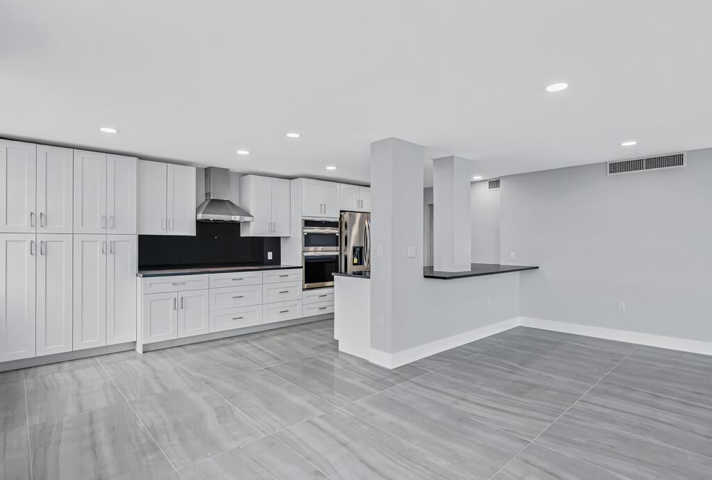 Photo of 2751 Ocean  #1008, Hollywood, Florida, 33019 - 17