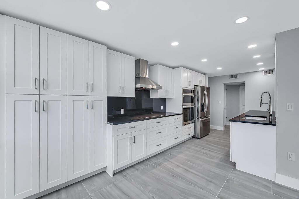 Photo of 2751 Ocean  #1008, Hollywood, Florida, 33019 - 19