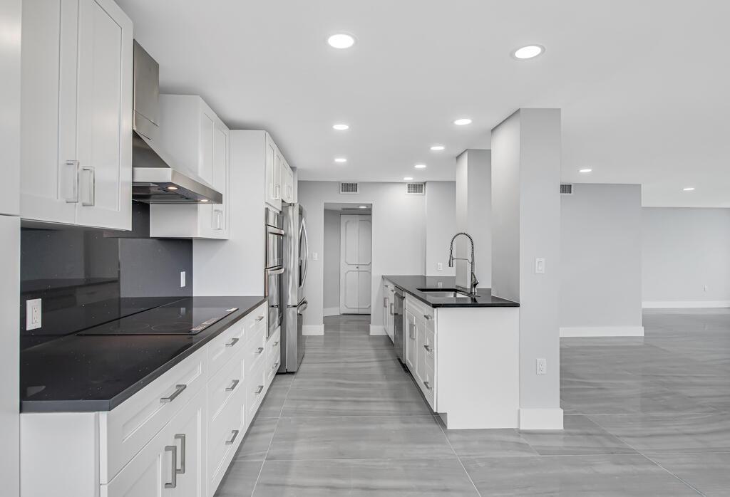 Photo of 2751 Ocean  #1008, Hollywood, Florida, 33019 - 21