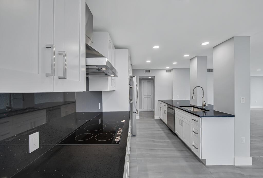 Photo of 2751 Ocean  #1008, Hollywood, Florida, 33019 - 22