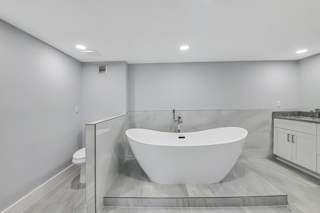 Photo of 2751 Ocean  #1008, Hollywood, Florida, 33019 - 34