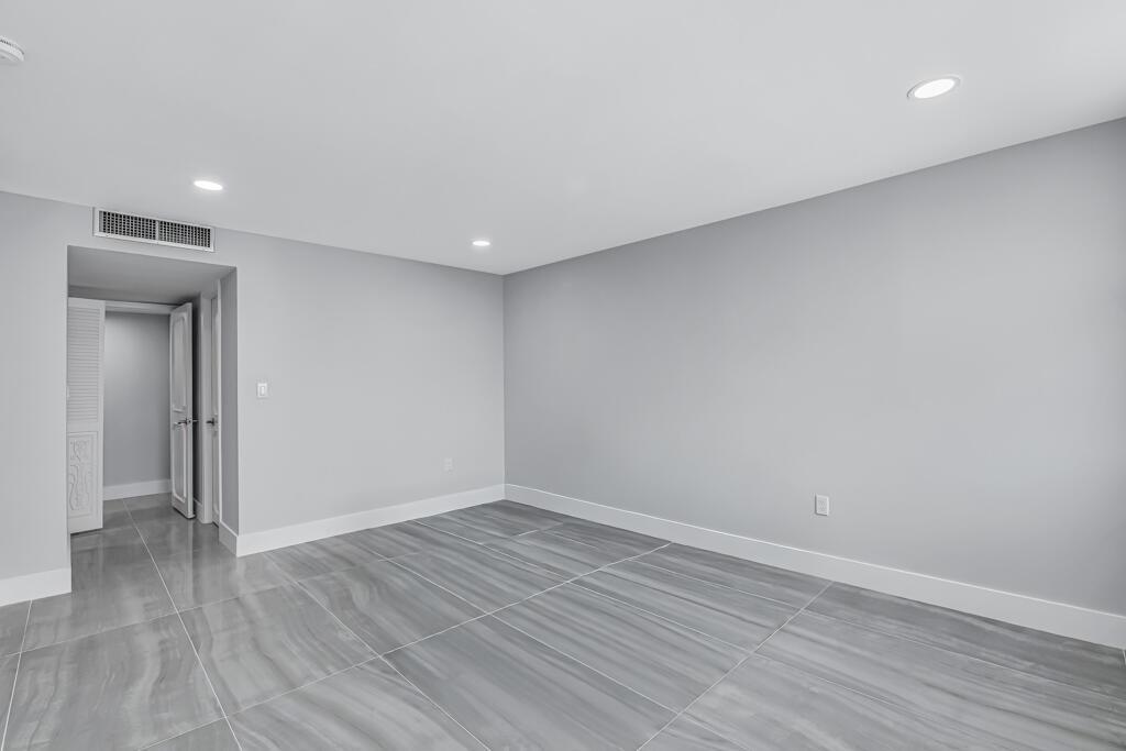 Photo of 2751 Ocean  #1008, Hollywood, Florida, 33019 - 36