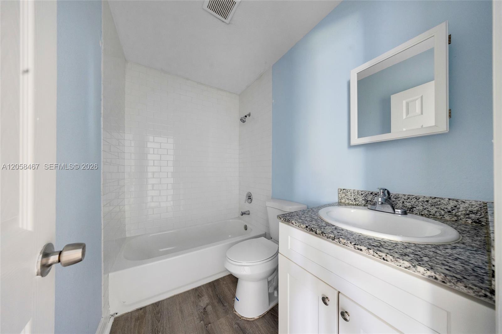 Ver detalles / 3269 sq. ft. $ 2026-07-23 0 foto