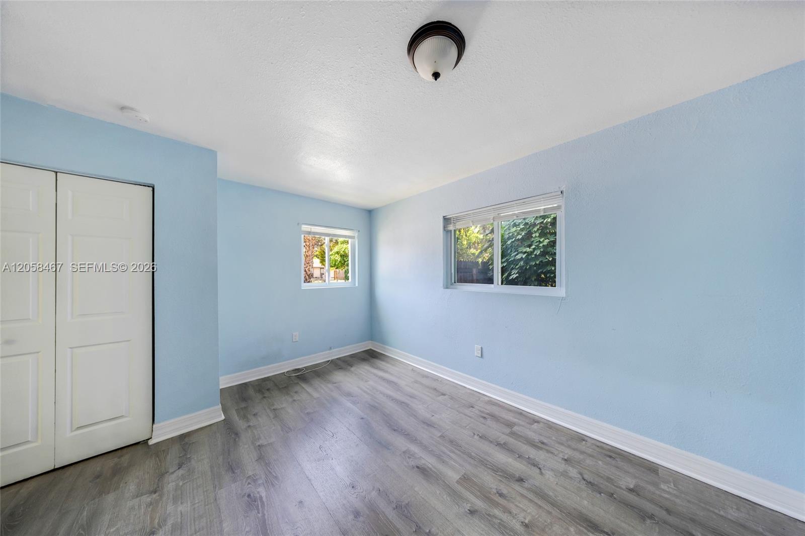 Ver detalles / 3269 sq. ft. $ 2026-07-23 0 foto