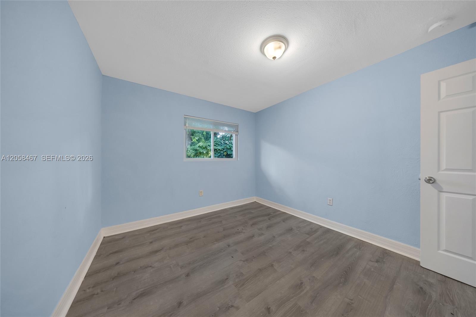 Ver detalles / 3269 sq. ft. $ 2026-07-23 0 foto