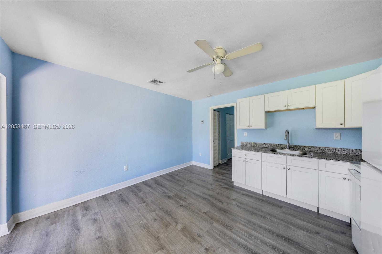 Ver detalles / 3269 sq. ft. $ 2026-07-23 0 foto