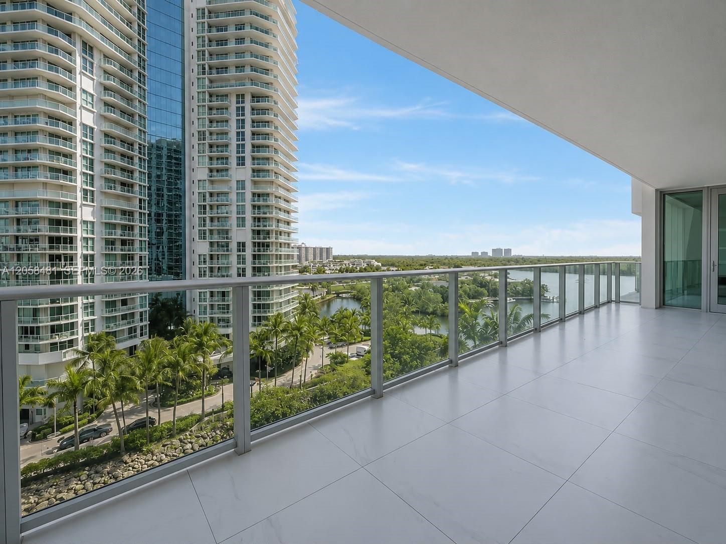 See details 4-802 3 / 4 1892 sq. ft. $ 2026-07-23 0 Photo