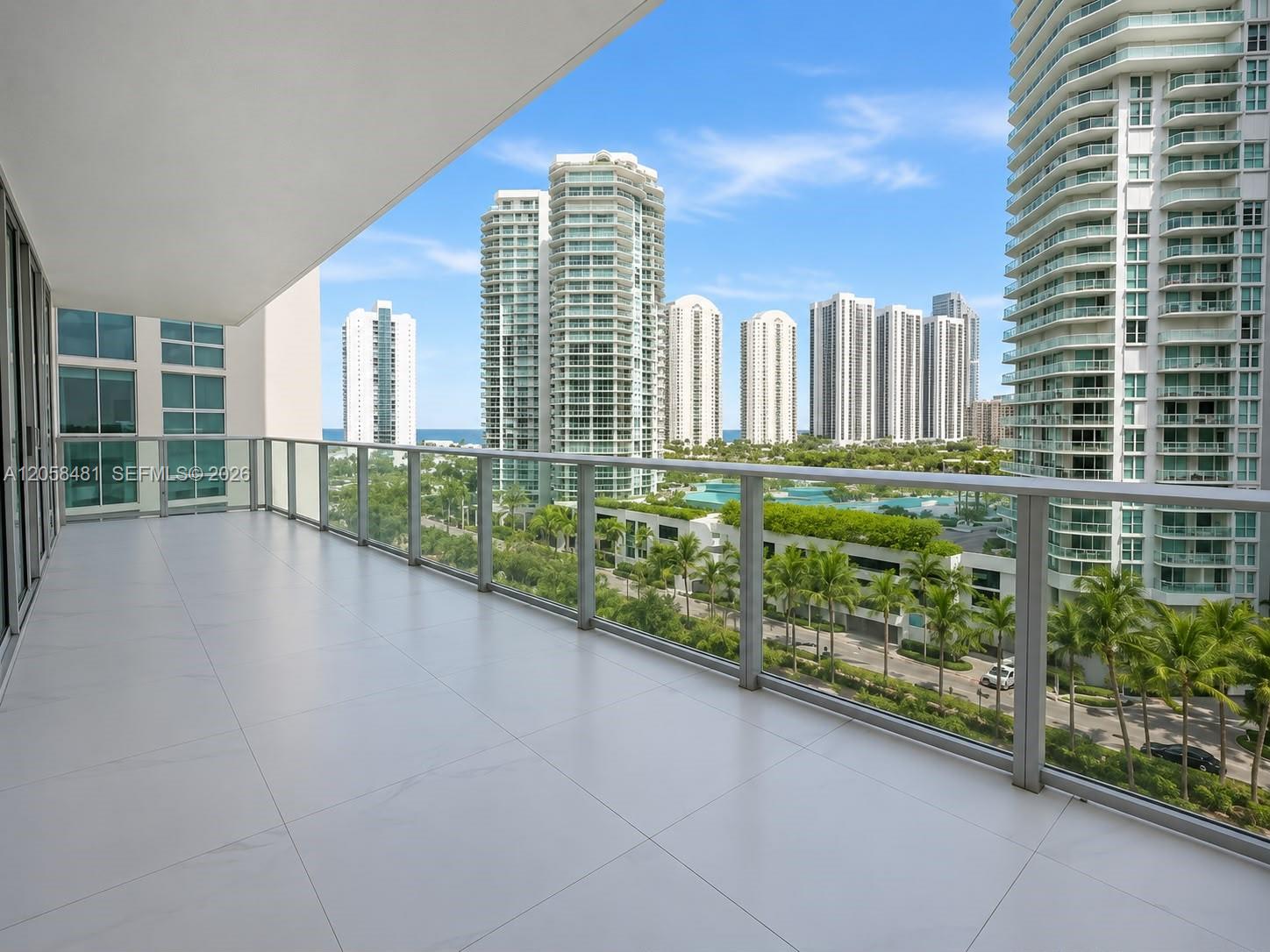 See details 4-802 3 / 4 1892 sq. ft. $ 2026-07-23 0 Photo