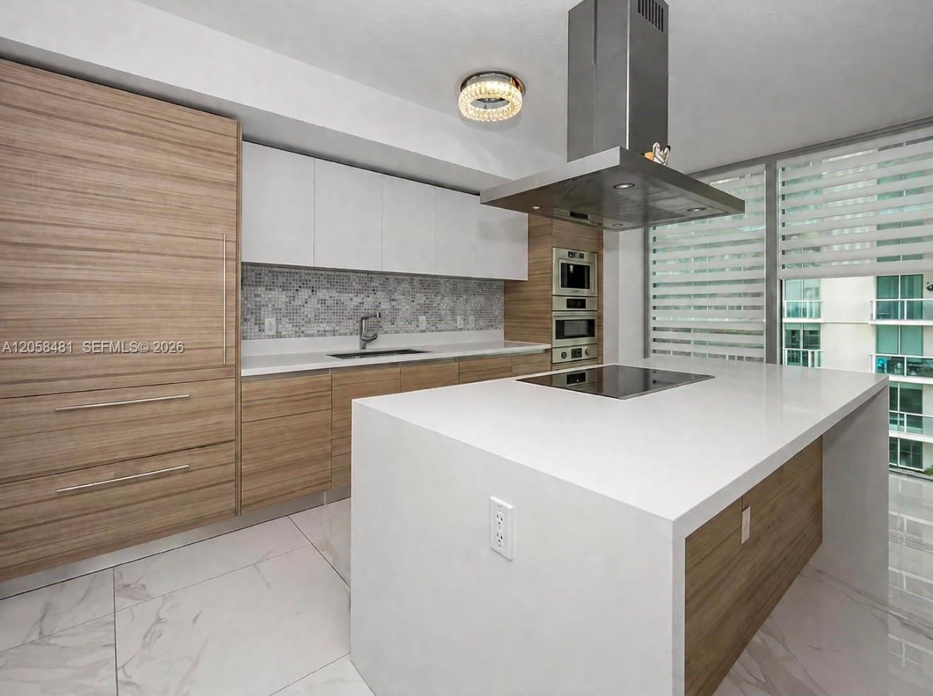 See details 4-802 3 / 4 1892 sq. ft. $ 2026-07-23 0 Photo
