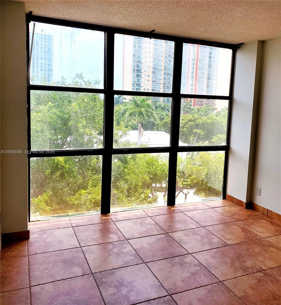 Photo of 17021 Bay Rd #618, Sunny Isles Beach, Florida, 33160 -