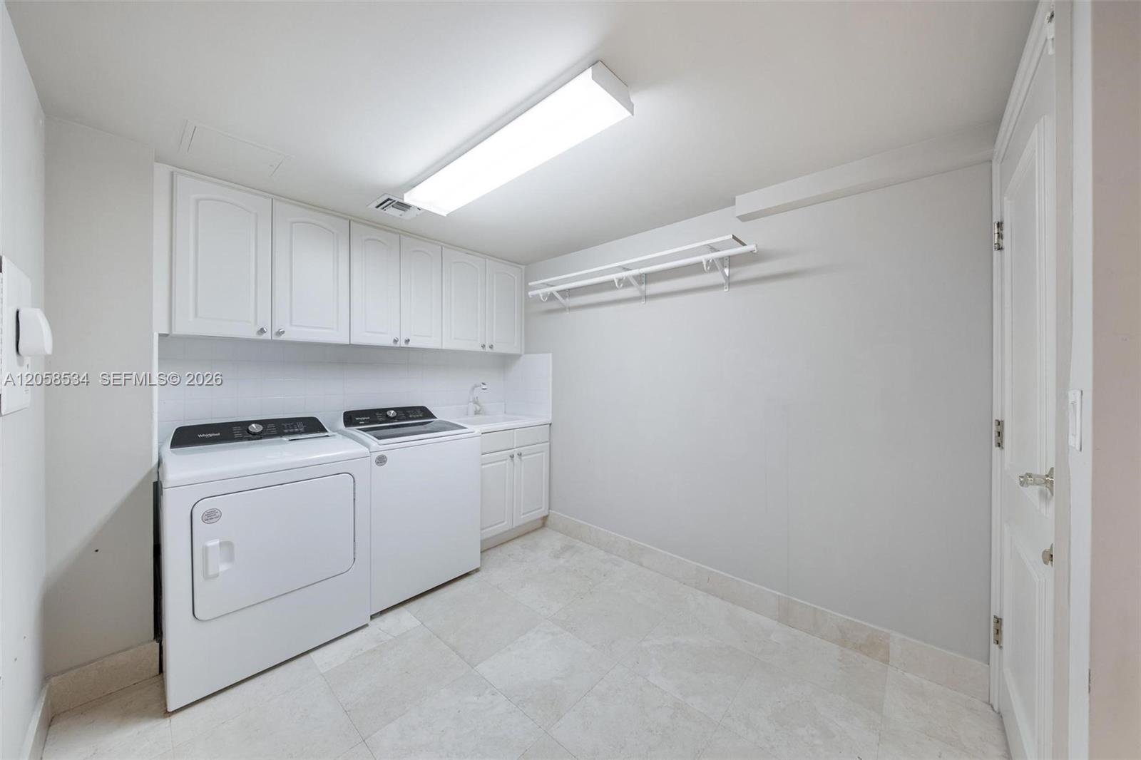 Photo of 3201 183rd St  #2506, Aventura, Florida, 33160 - 