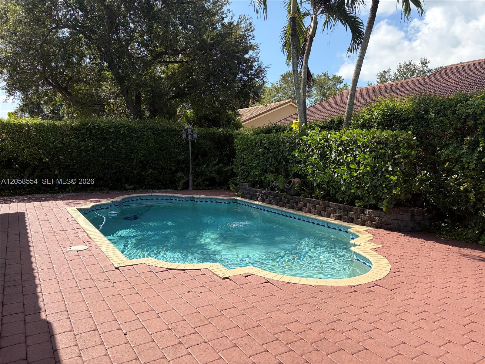 Ver detalles 19450 4 / 2 2761 sq. ft. $ 2026-07-23 0 foto