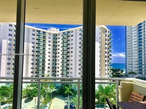 Photo of 3000 Ocean Dr #518, Hollywood, Florida, 33019 -