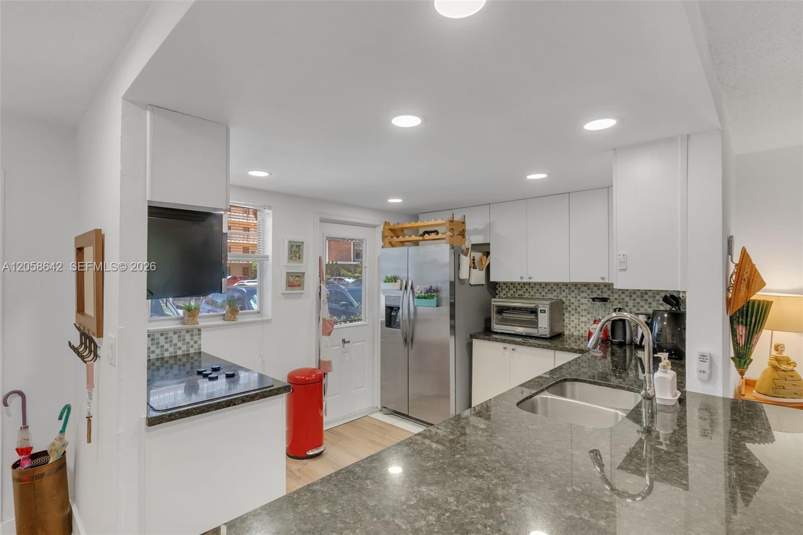 Photo of 233 14th Ave #108, Hallandale Beach, Florida, 33009 -