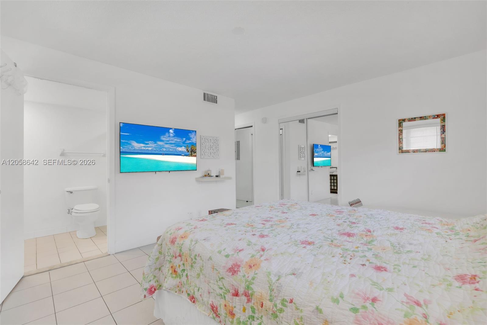 Photo of 233 14th Ave #108, Hallandale Beach, Florida, 33009 -