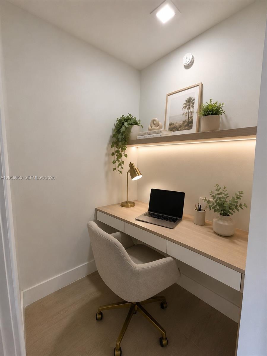 1201 1 / 2 762 sq. ft. $ 2026-07-23 0 Photo