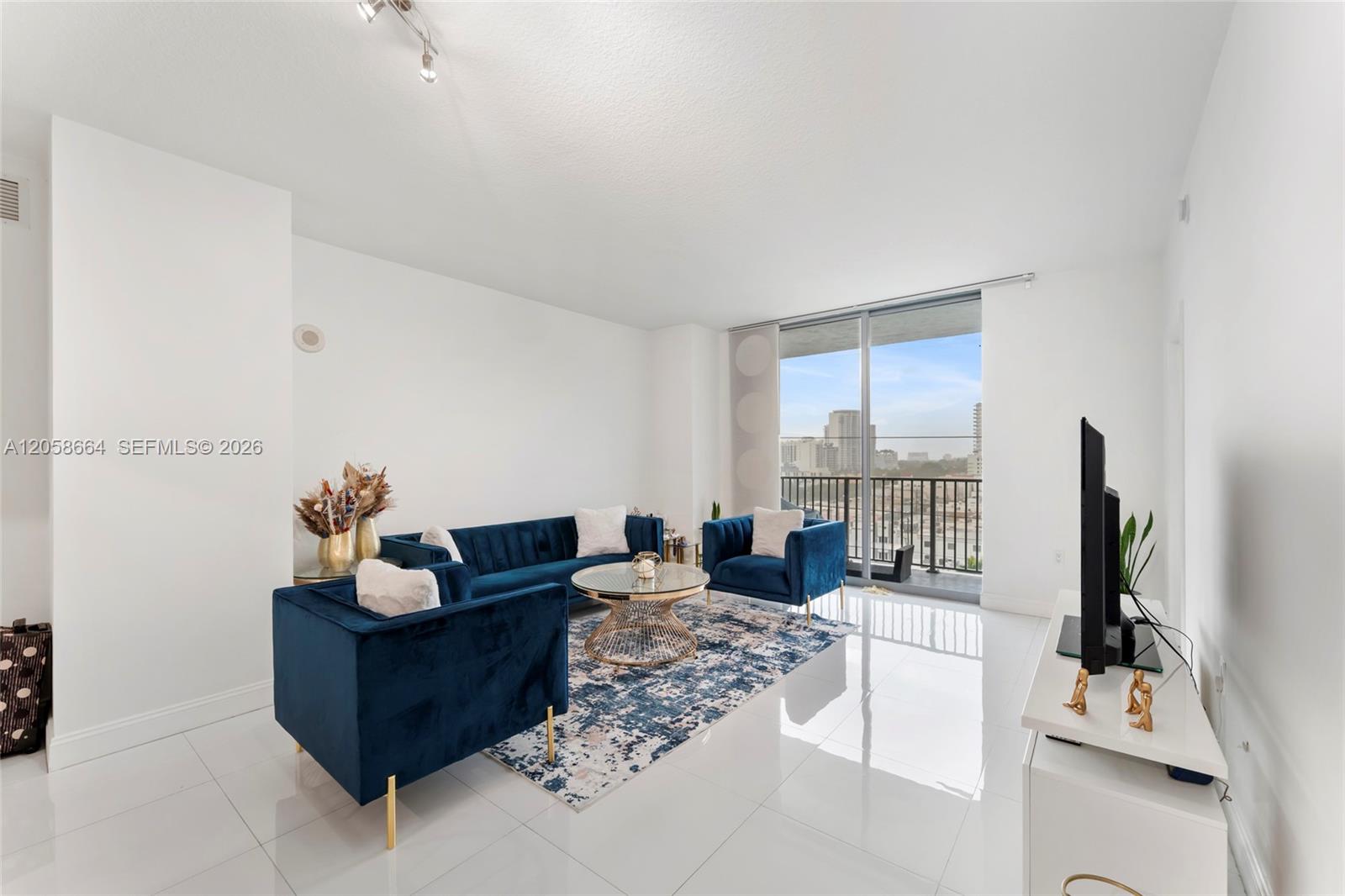 Photo of 140 Dixie Hwy #725, Hollywood, Florida, 33020 -