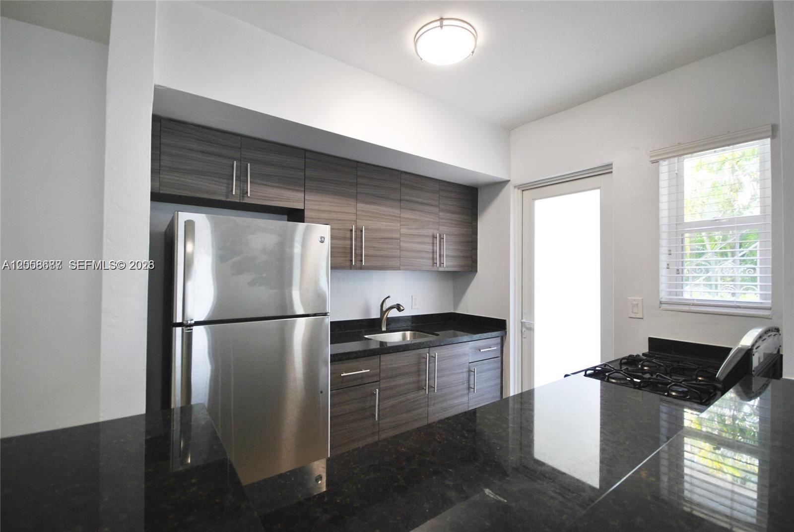 Ver detalles / 5450 sq. ft. $ 2026-07-23 0 foto