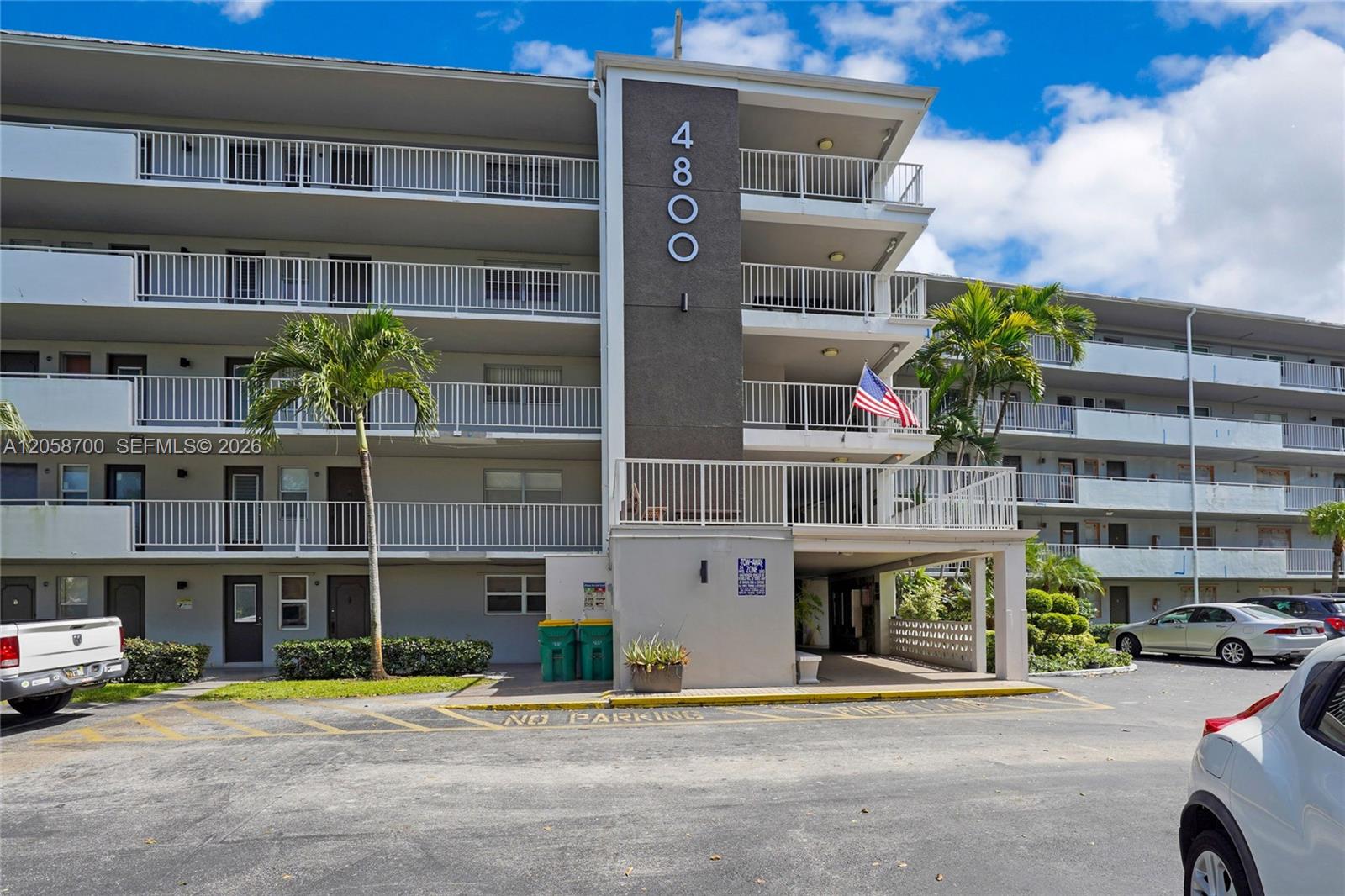 402 2 / 2 992 sq. ft. $ 2026-07-23 0 foto