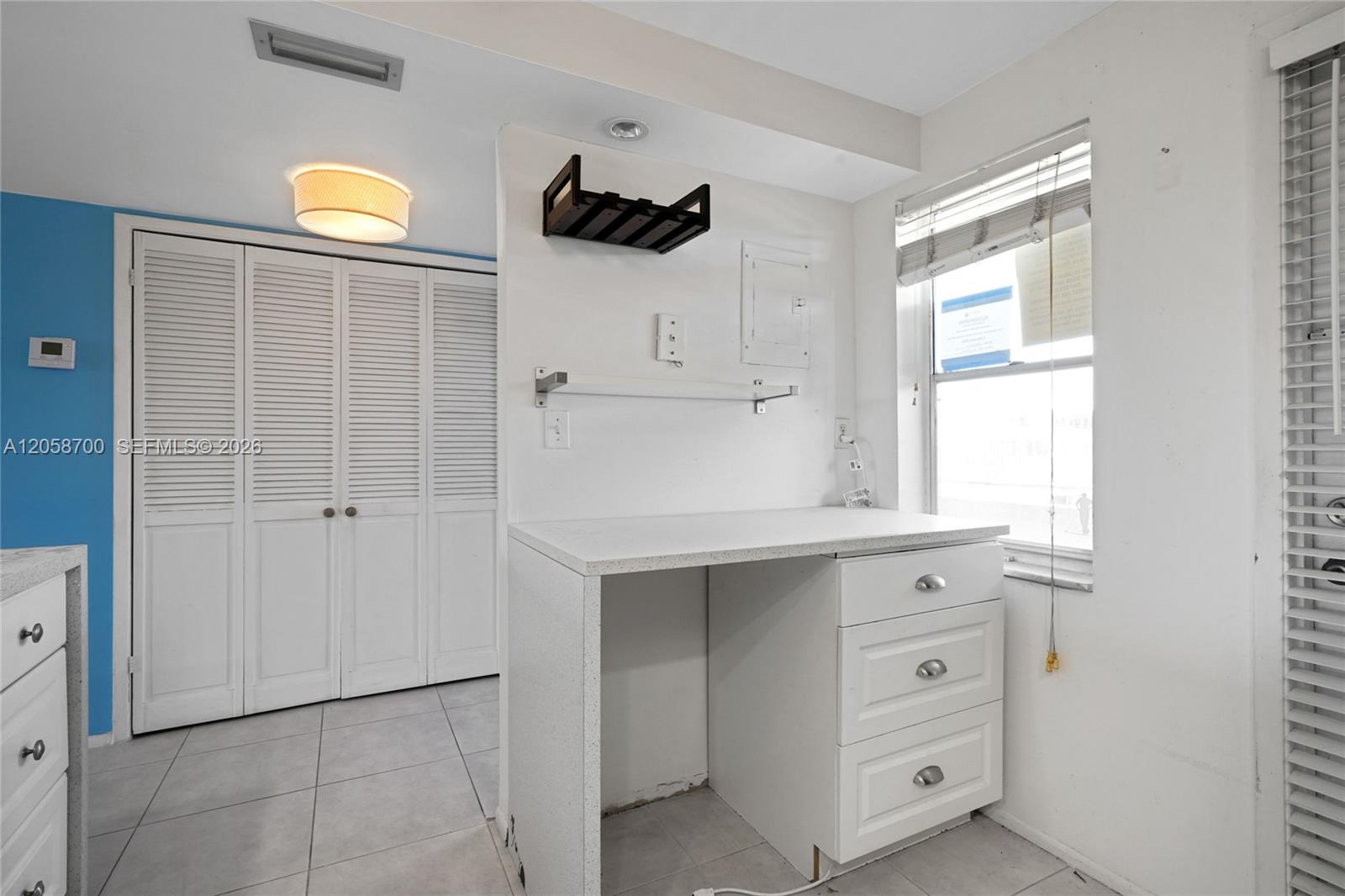 402 2 / 2 992 sq. ft. $ 2026-07-23 0 foto