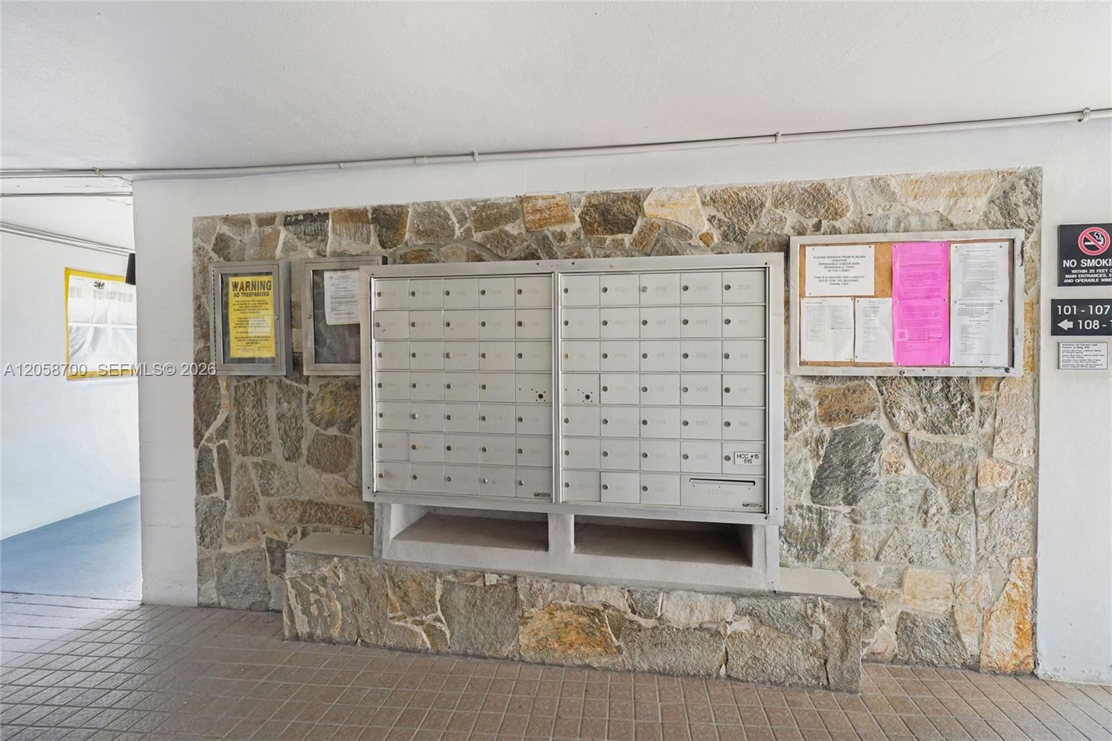 402 2 / 2 992 sq. ft. $ 2026-07-23 0 foto