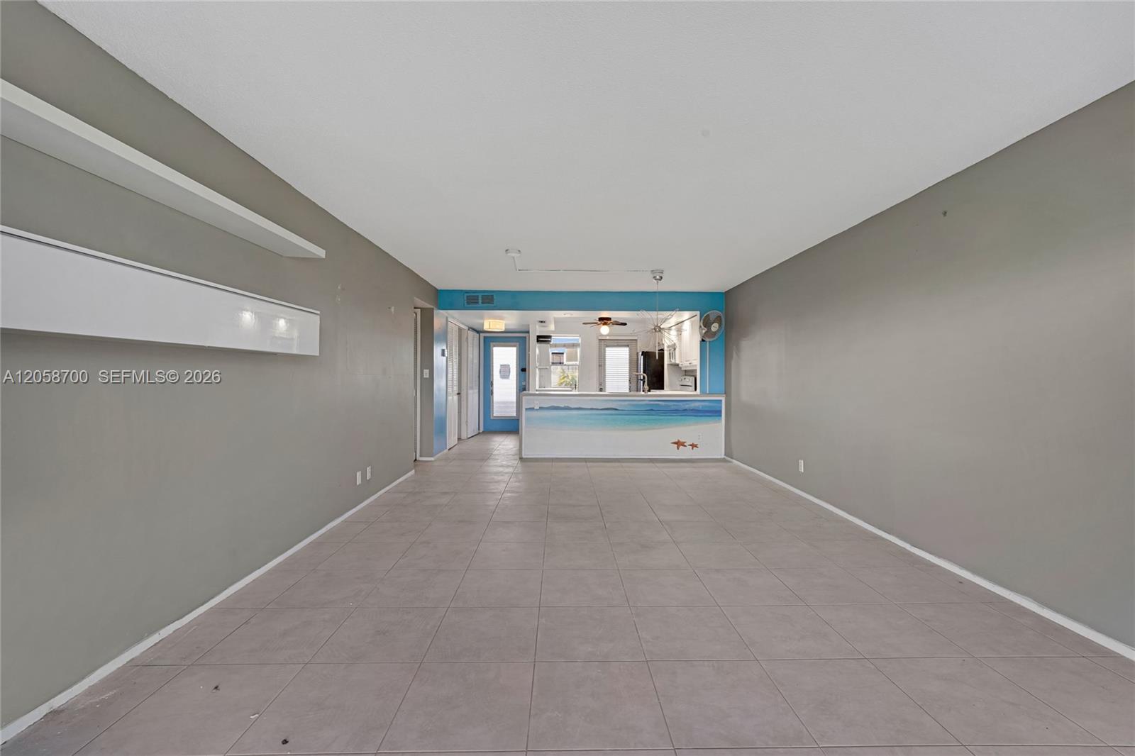 402 2 / 2 992 sq. ft. $ 2026-07-23 0 foto