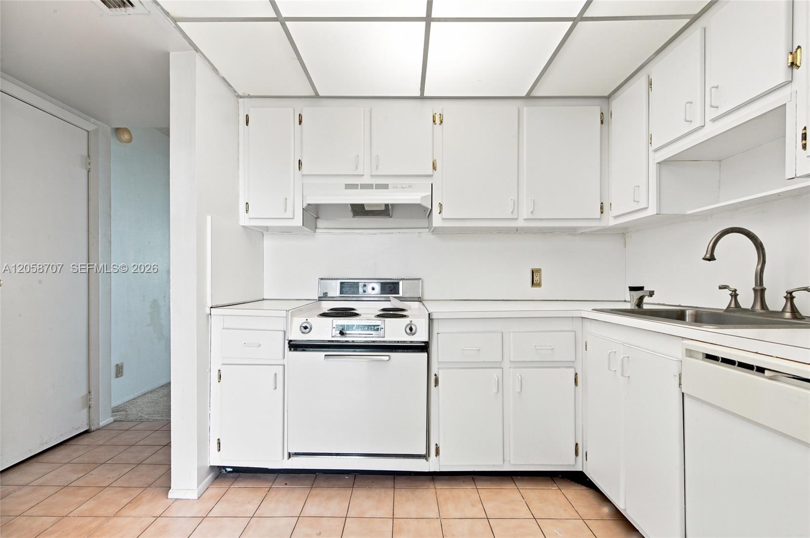 Photo of 3401 Country Club Dr #804, Aventura, Florida, 33180 -