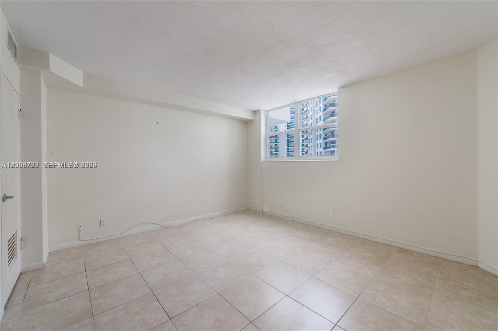 Photo of 3001 Ocean Dr  #749, Hollywood, Florida, 33019 - 