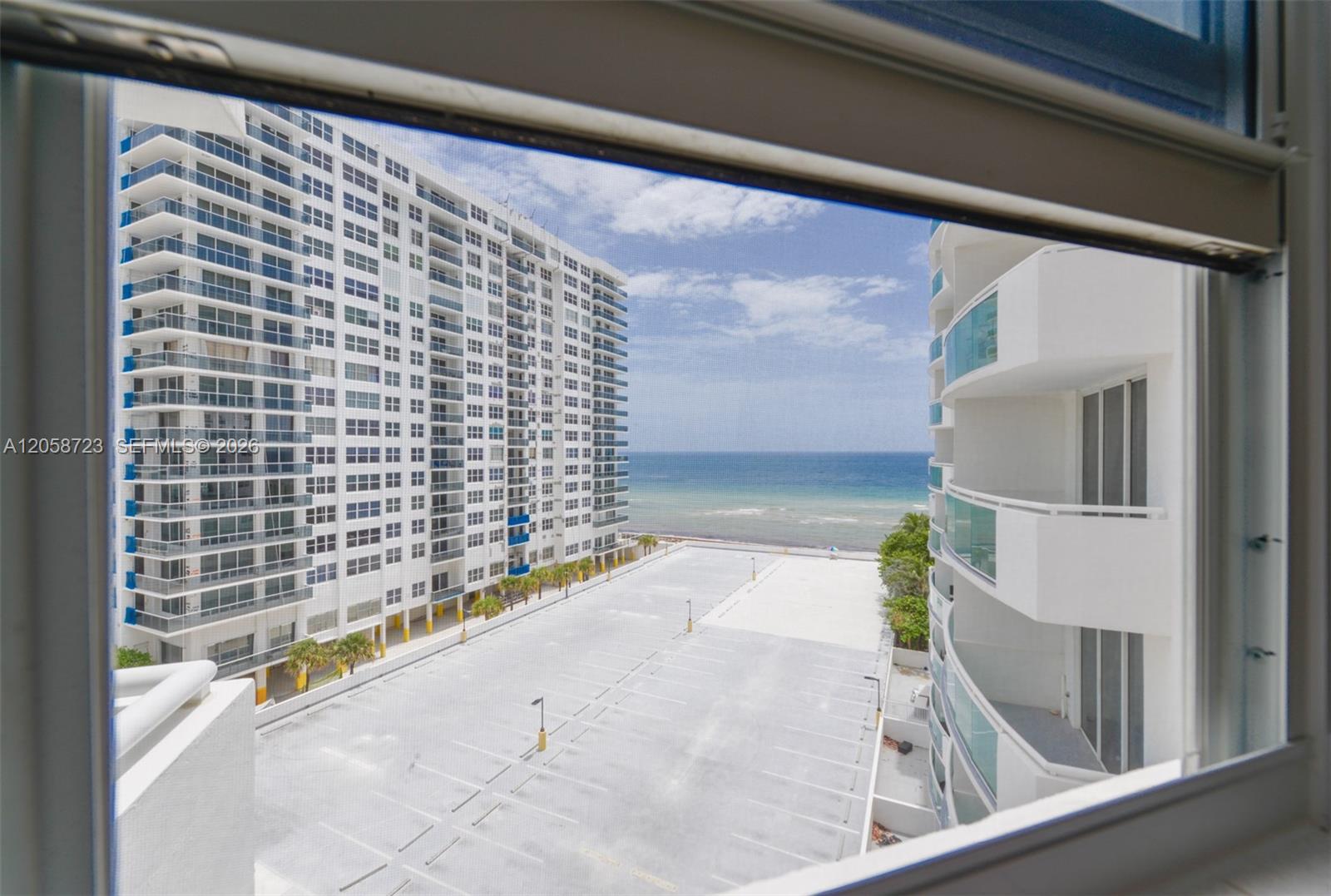 Photo of 3001 Ocean Dr  #749, Hollywood, Florida, 33019 - 
