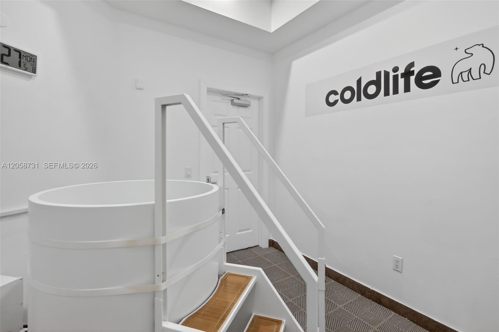 Photo of 3330 190th St  #UPH14, Aventura, Florida, 33180 - Cold Plunge