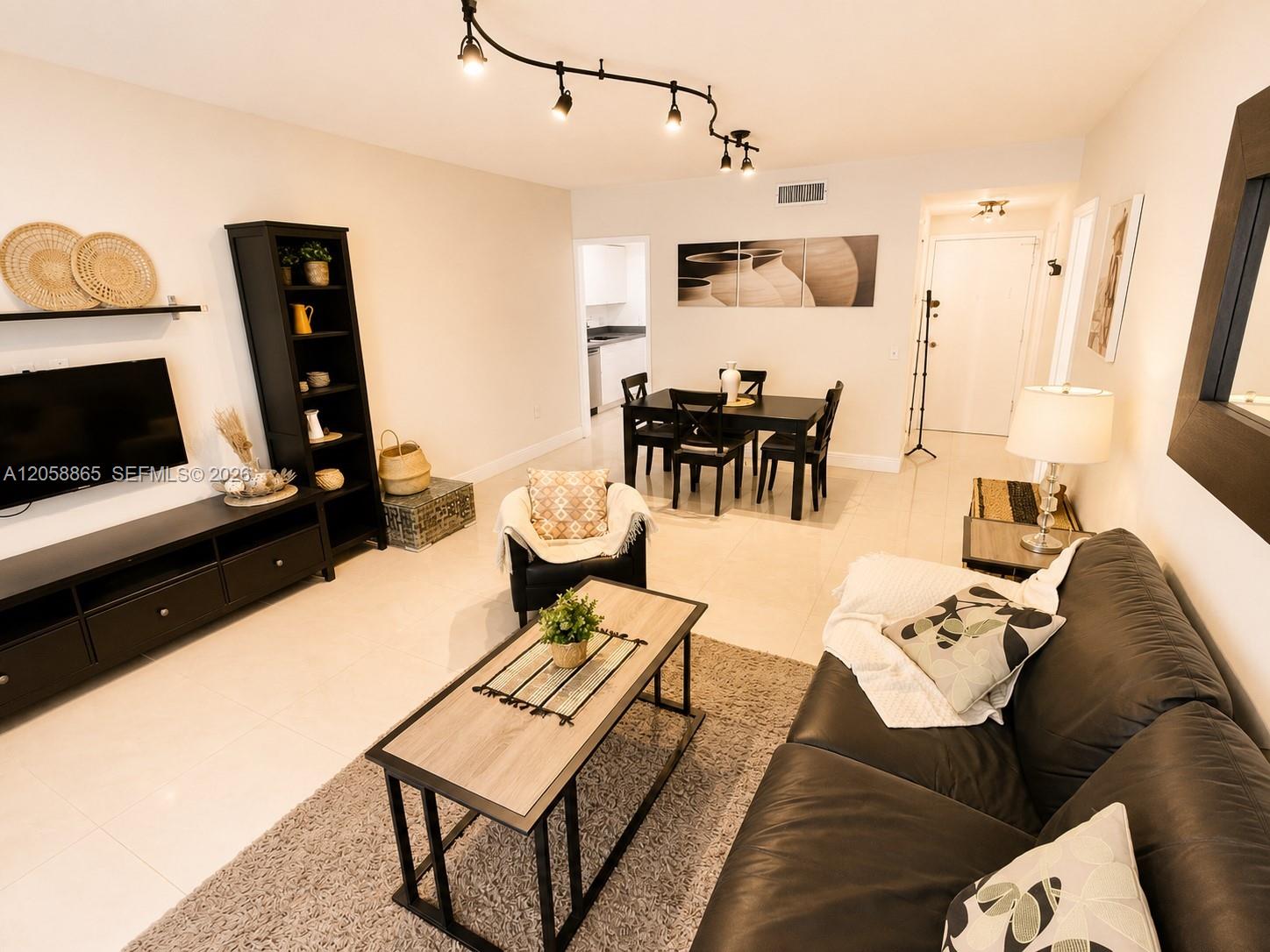 Photo of 3505 Ocean Dr #411, Hollywood, Florida, 33019 -