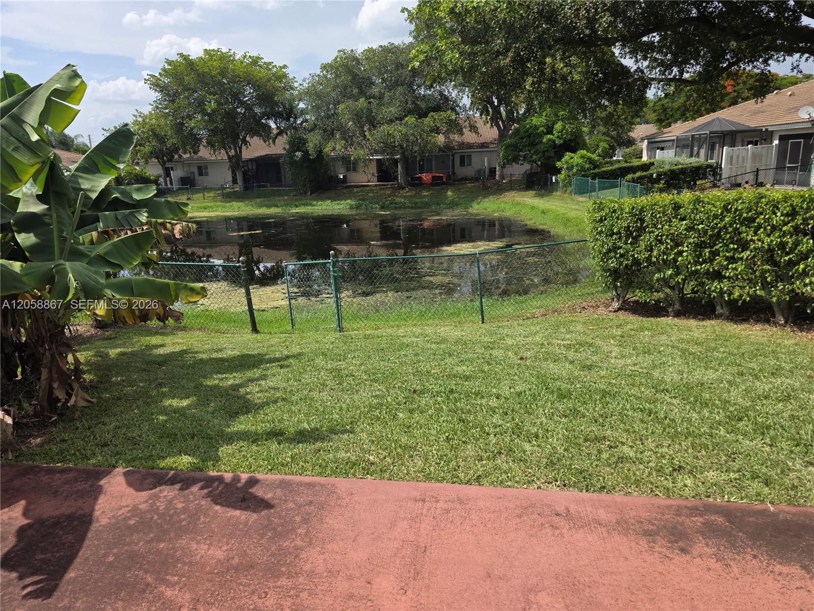 See details 11273 3 / 2 1136 sq. ft. $ 2026-07-23 0 Photo