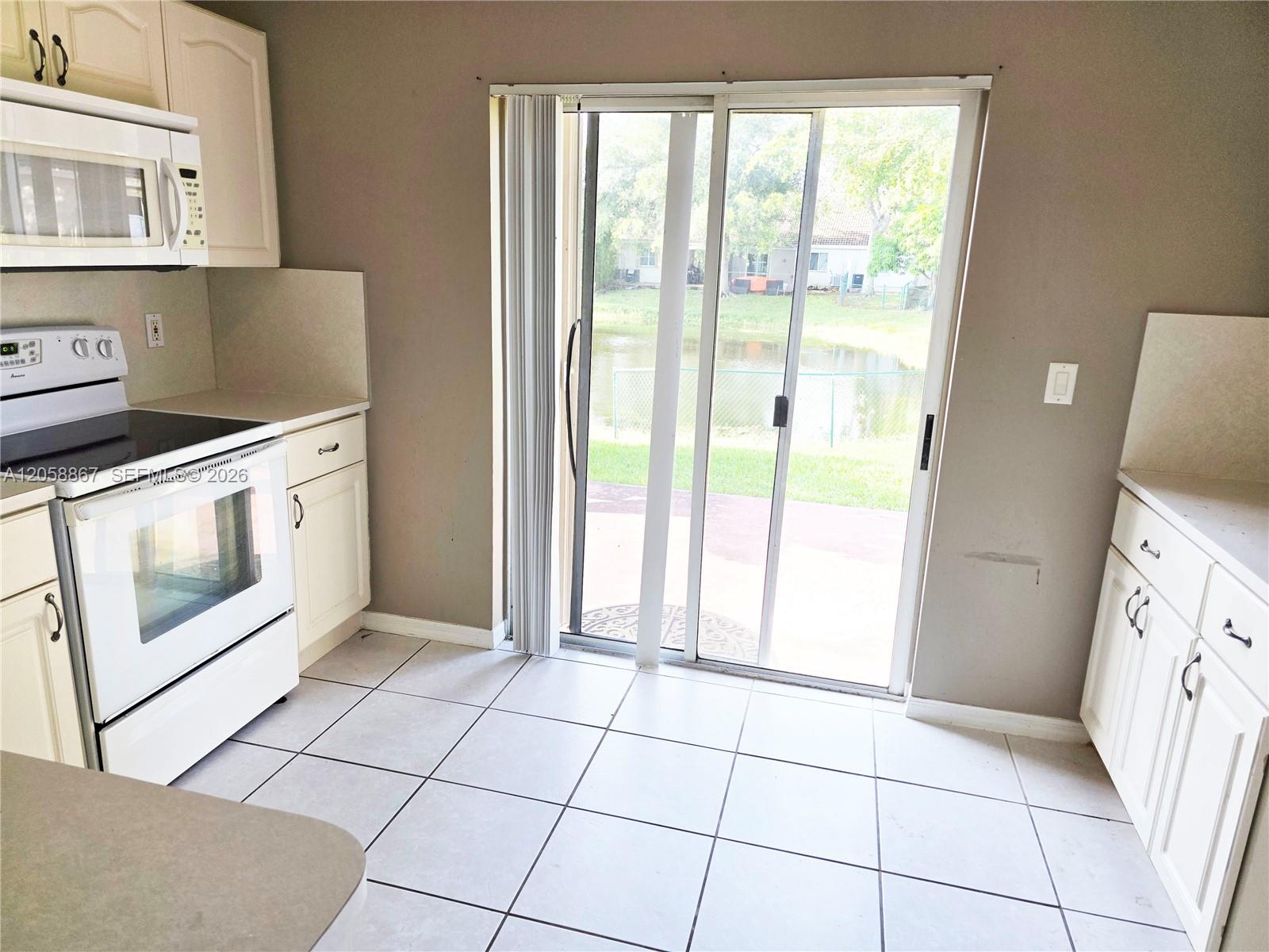 See details 11273 3 / 2 1136 sq. ft. $ 2026-07-23 0 Photo