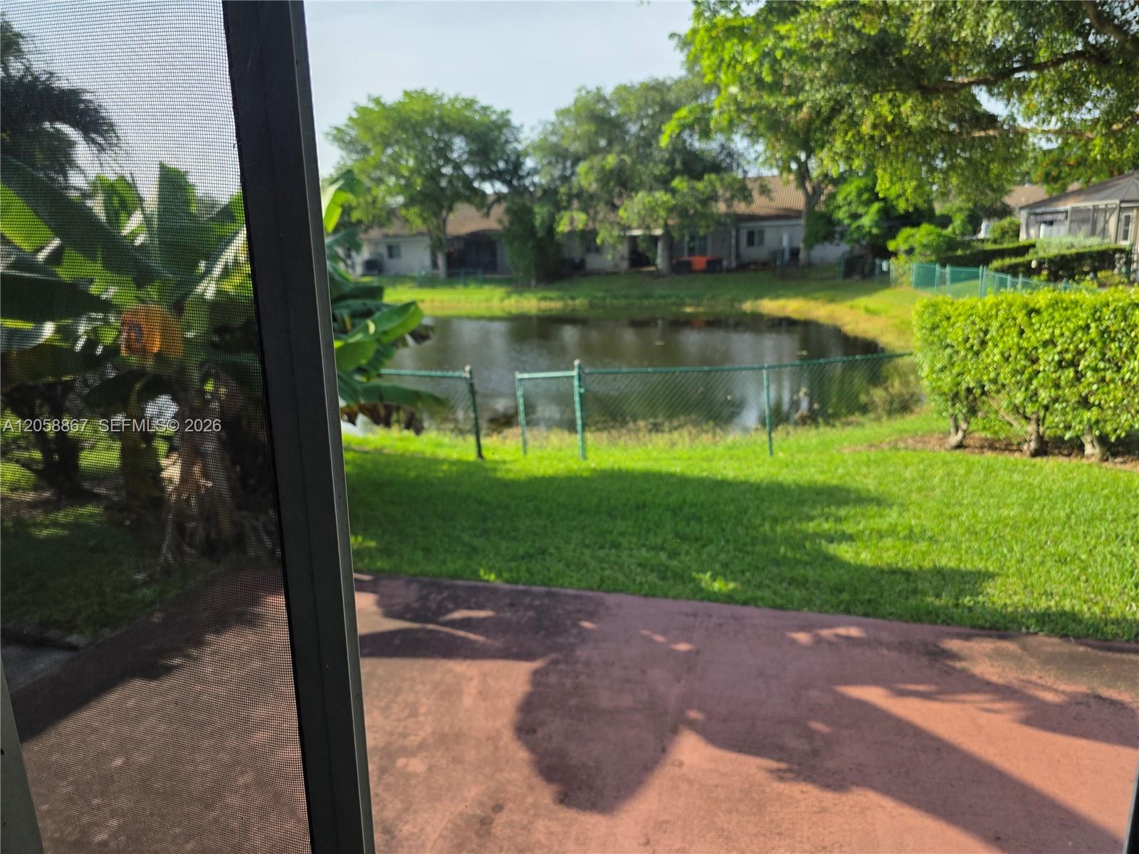 See details 11273 3 / 2 1136 sq. ft. $ 2026-07-23 0 Photo