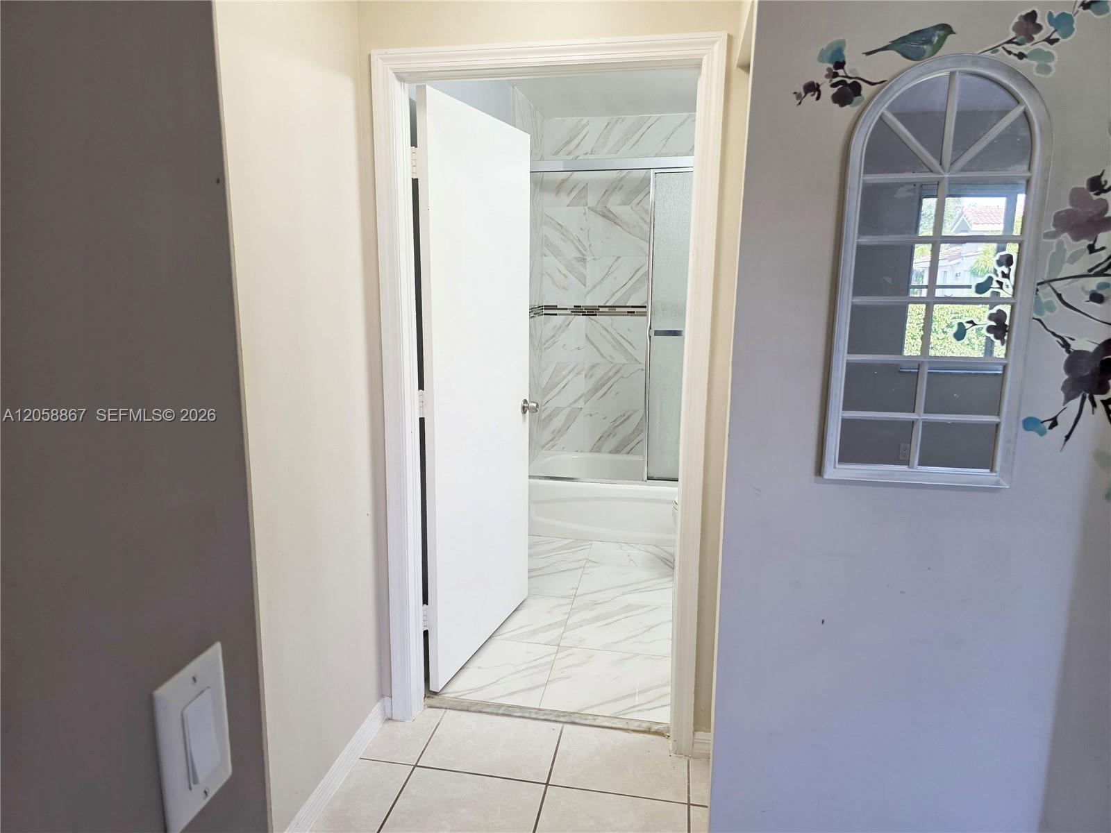 See details 11273 3 / 2 1136 sq. ft. $ 2026-07-23 0 Photo
