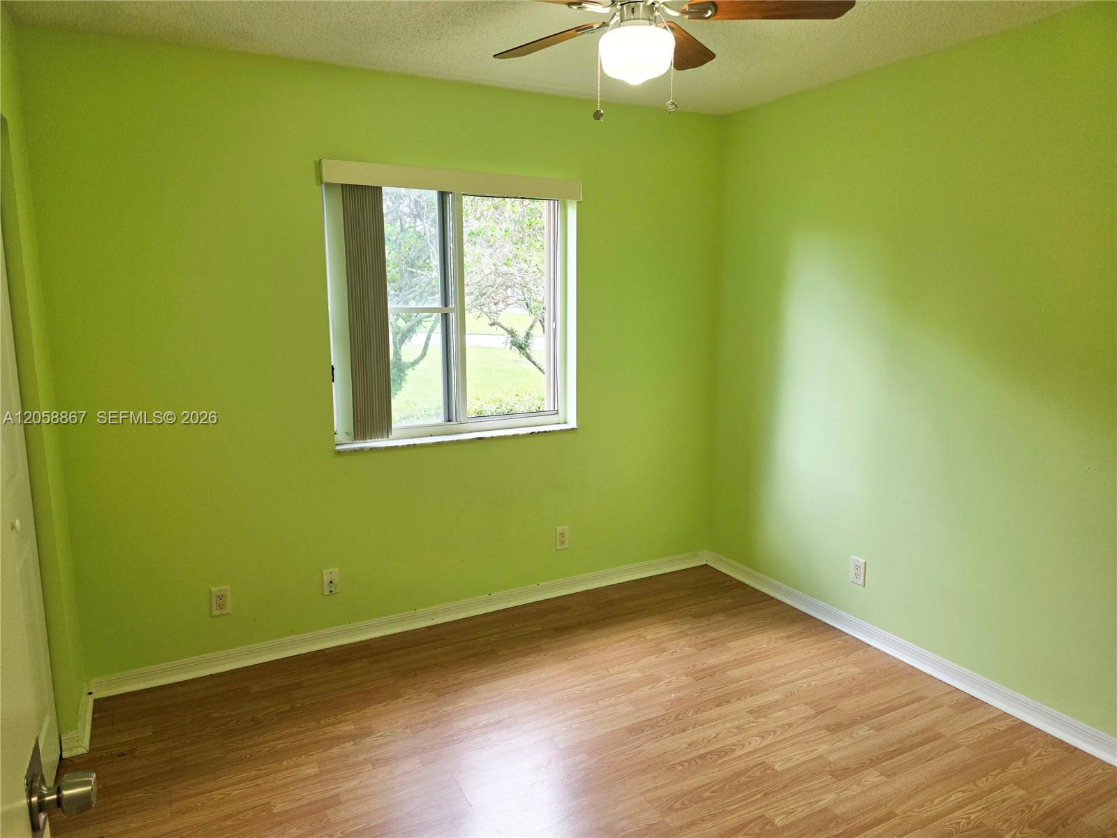 See details 11273 3 / 2 1136 sq. ft. $ 2026-07-23 0 Photo
