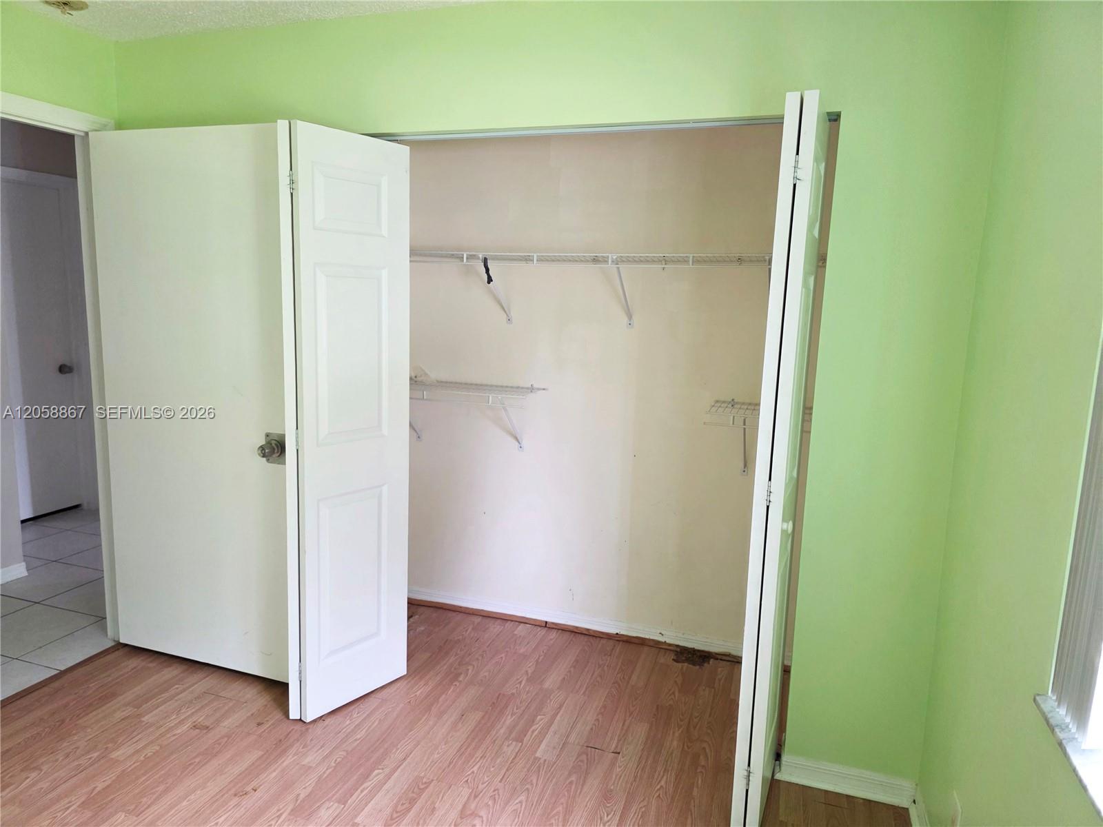 See details 11273 3 / 2 1136 sq. ft. $ 2026-07-23 0 Photo