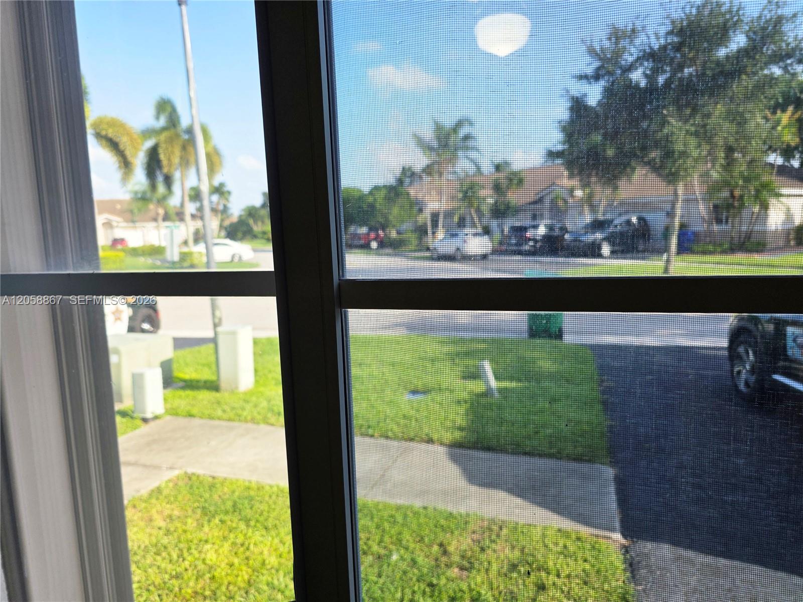 See details 11273 3 / 2 1136 sq. ft. $ 2026-07-23 0 Photo