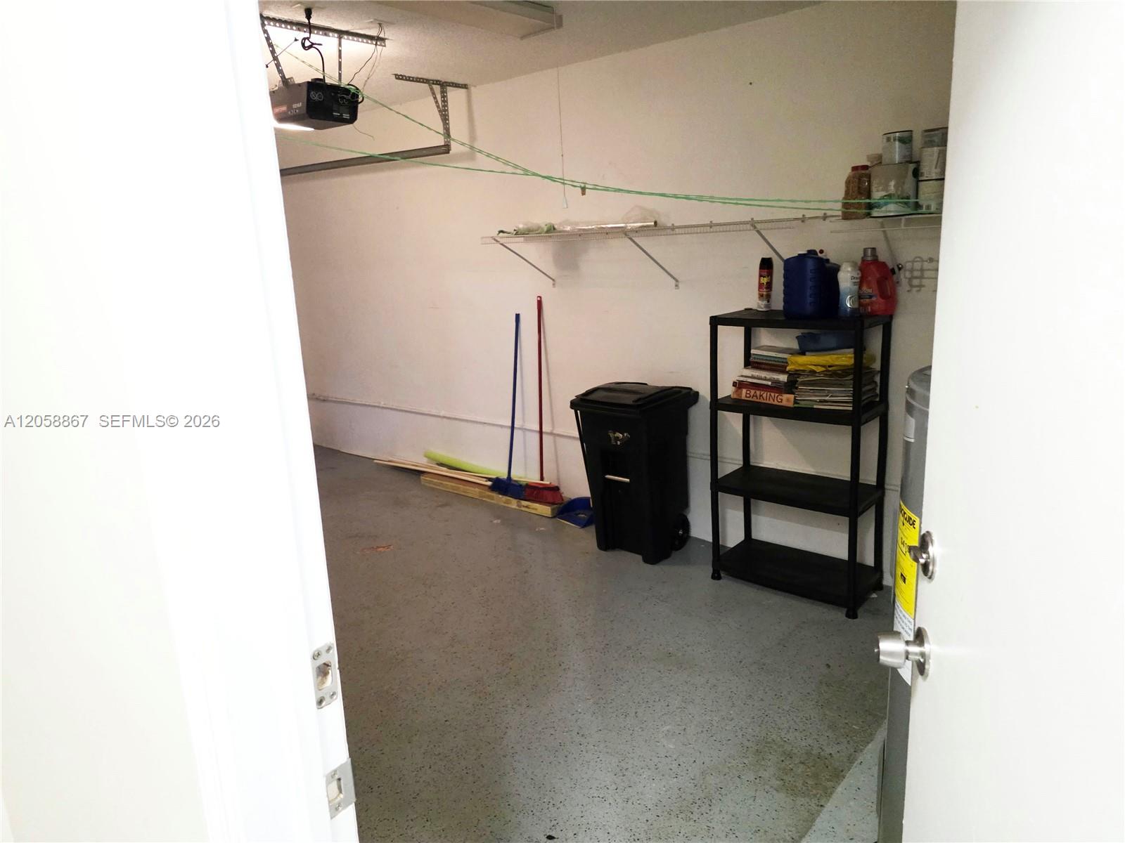 See details 11273 3 / 2 1136 sq. ft. $ 2026-07-23 0 Photo