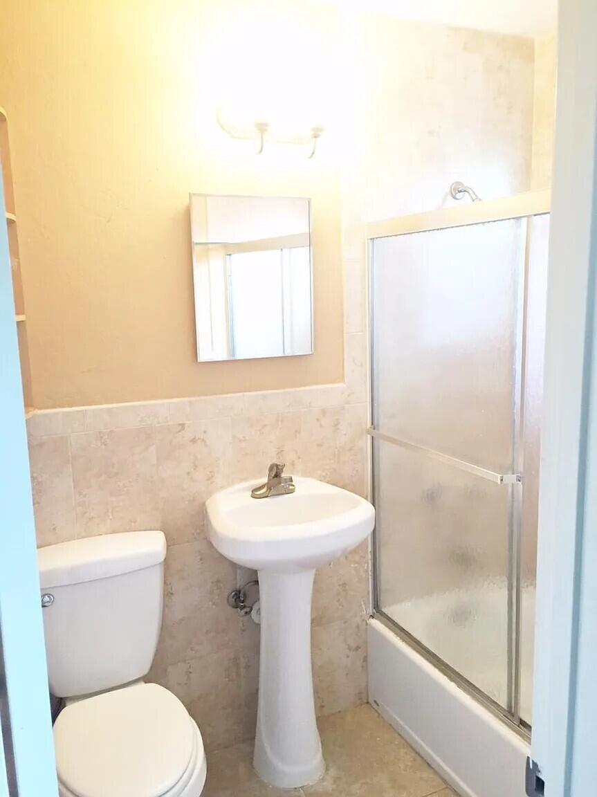 1-2  / 0 2271 sq. ft. $ 2026-07-23 0 foto
