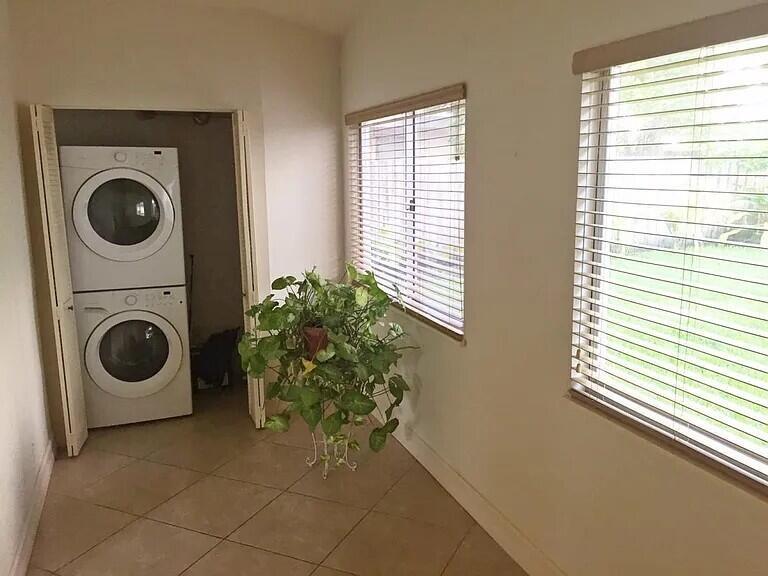1-2  / 0 2271 sq. ft. $ 2026-07-23 0 Photo
