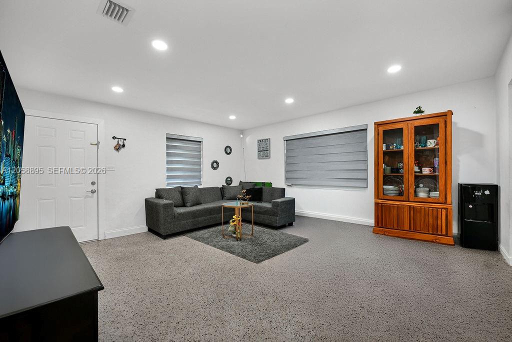   /  1608 sq. ft. $ 2026-07-23 0 foto