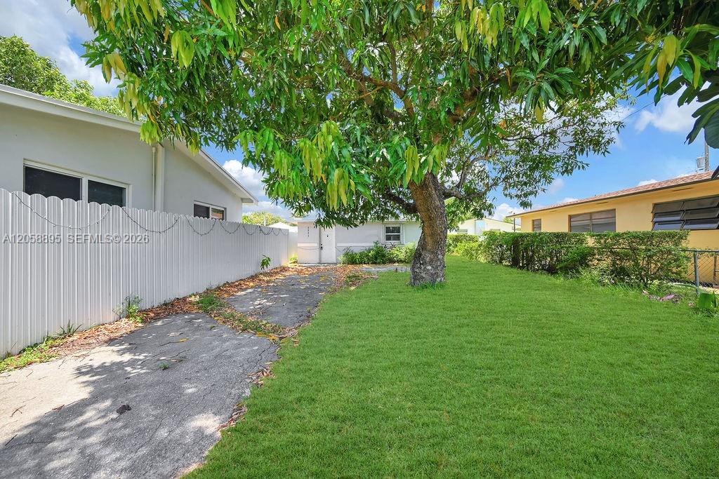   /  1608 sq. ft. $ 2026-07-23 0 foto