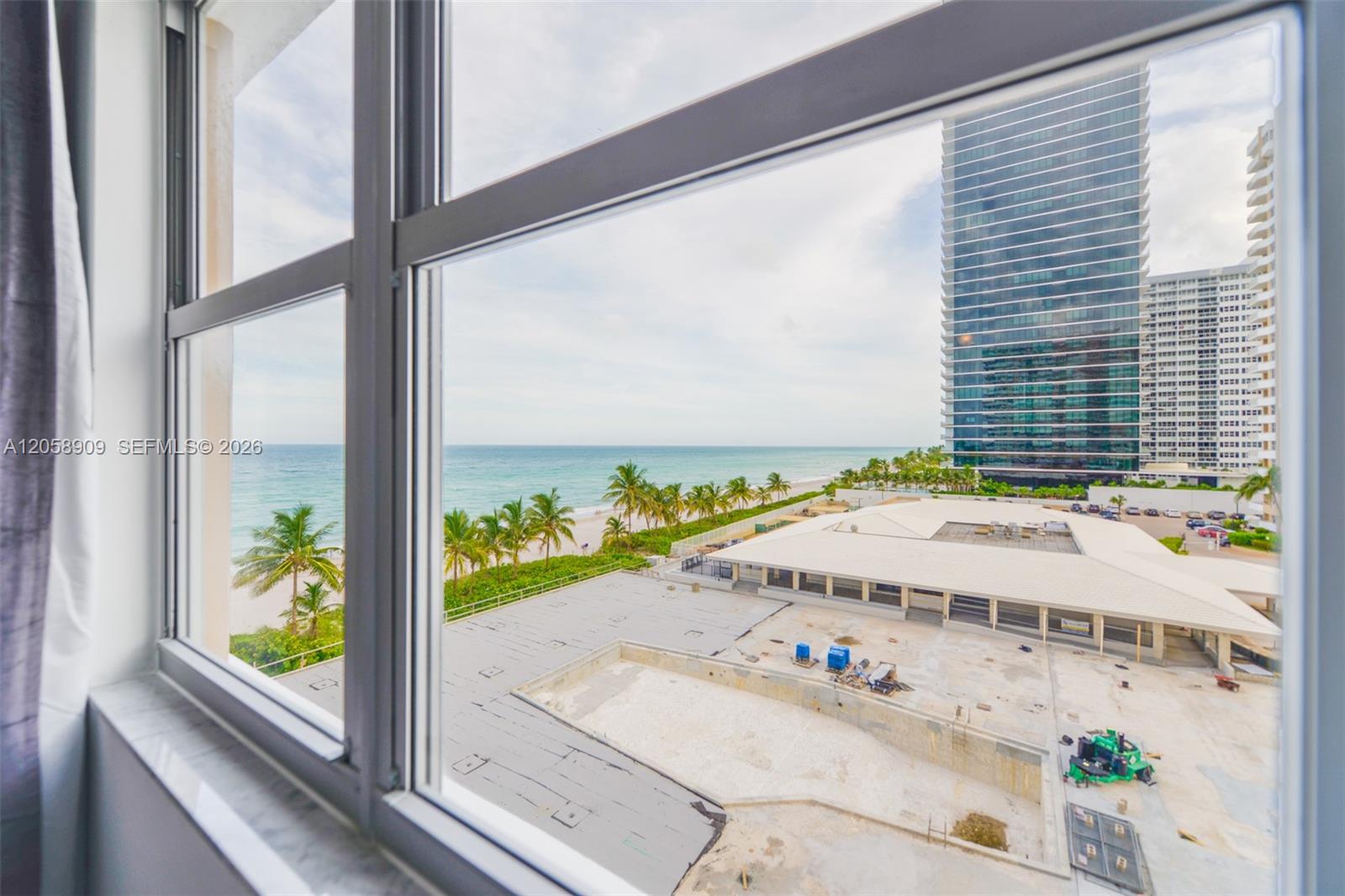 Ver detalles 5Q 3 / 3 1740 sq. ft. $ 2026-07-23 0 foto