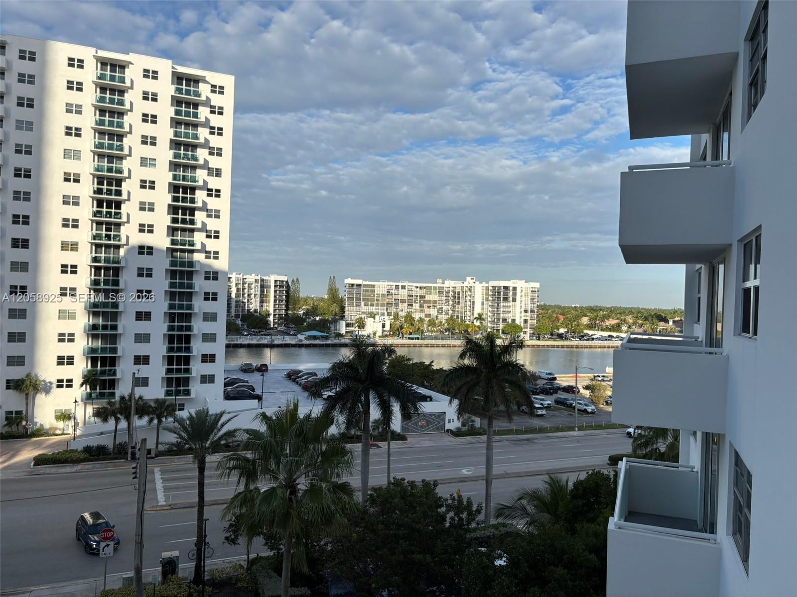 Photo of 3001 Ocean Dr #639, Hollywood, Florida, 33019 -