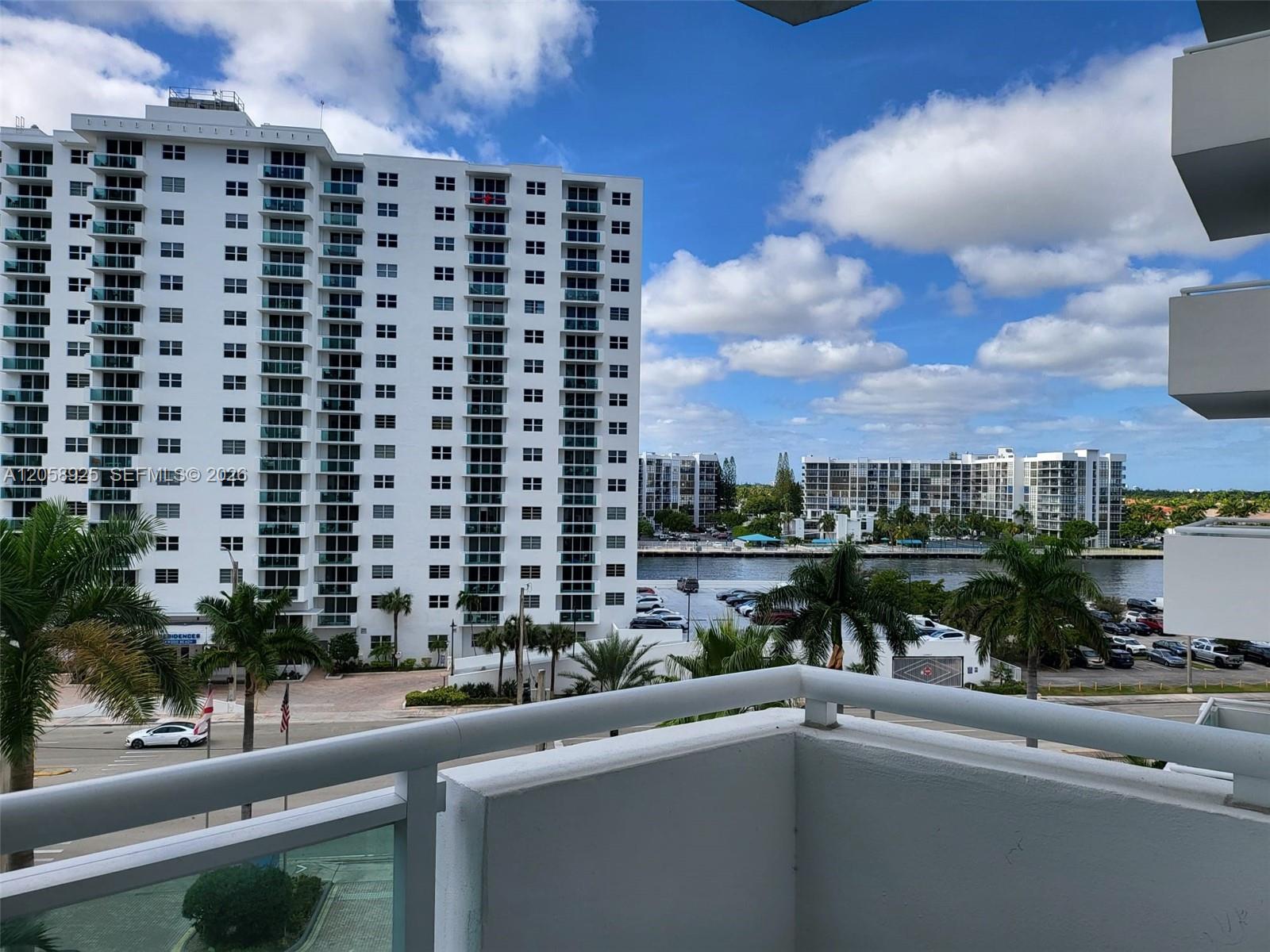 Photo of 3001 Ocean Dr #639, Hollywood, Florida, 33019 -